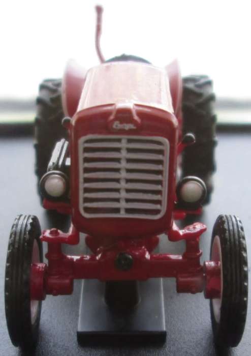 Hachette Partworks-Scale Model-Tractor-Energic 511-1955-Red