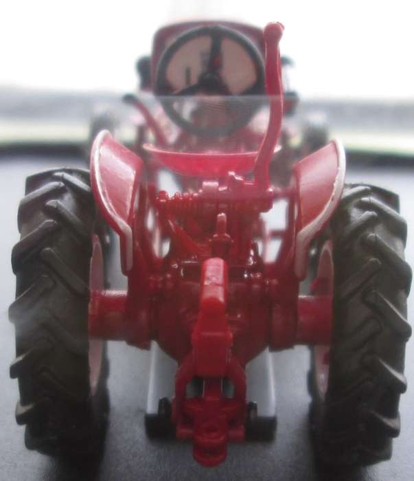 Hachette Partworks-Scale Model-Tractor-Energic 511-1955-Red