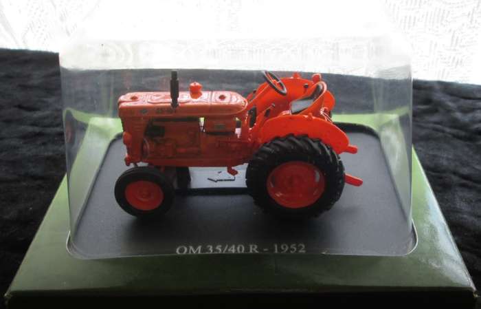 Hachette Partworks-Scale Model-Tractor-OM 35/40R-1952-Orange