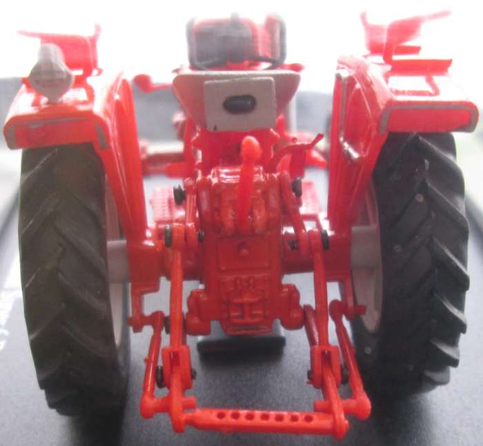Hachette Partworks-Scale Model-Tractor-Renault Super 6D-1966