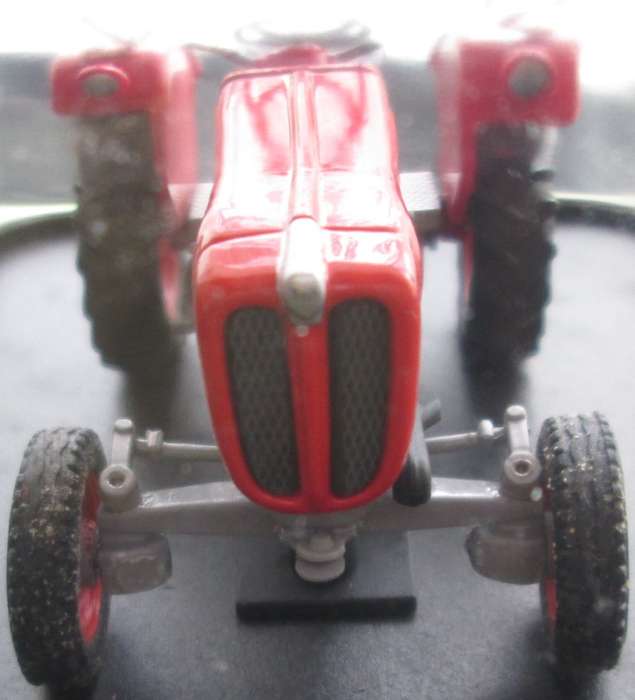 Hachette Partworks-Scale Model-Tractor-Bautz 300 TD-1960