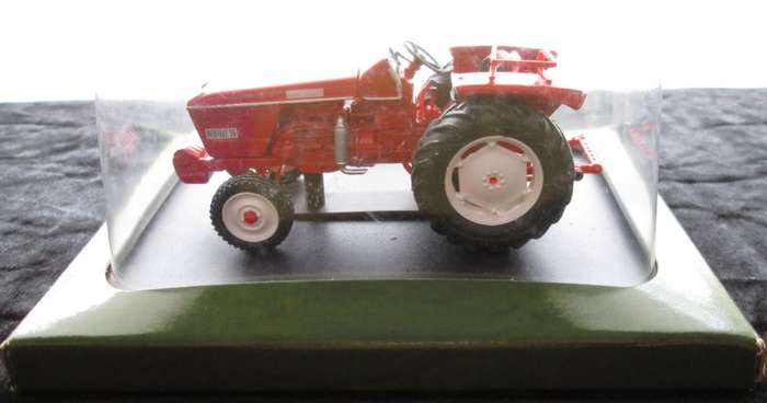 Hachette Partworks-Scale Model-Tractor-Renault 56-1968