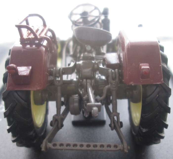 Hachette Partworks-Scale Model-Tractor-Ursus C325-1962