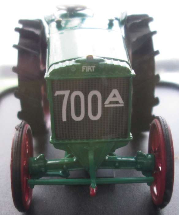 Hachette Partworks-Scale Model-Tractor-Fiat 700A-1928