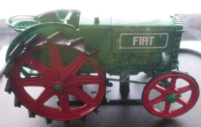Hachette Partworks-Scale Model-Tractor-Fiat 700A-1928
