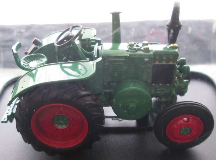 Hachette Partworks-Scale Model-Tractor-Le Percheron Type 25A-1951