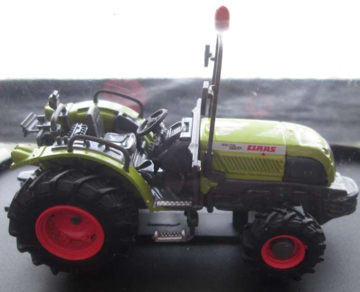 Hachette Partworks-Scale Model-Tractor-Claas Nectis 257F-2004