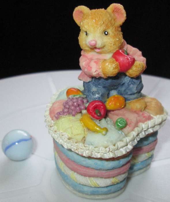 Collectables/Ornament/Figurine/Teddy Bear Trinket Box