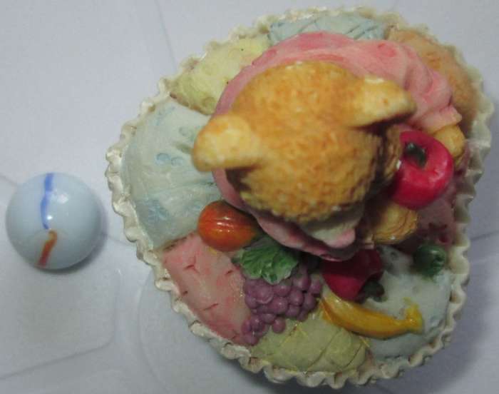 Collectables/Ornament/Figurine/Teddy Bear Trinket Box