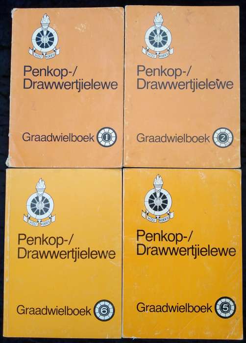 Books-Die Voortrekkers Verkennerlewe/Graadwielboek Penkop Drawwertjielewe-Used