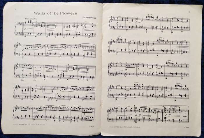 Book-Simplified Piano Edition of The Nut-Cracker Suite/Music by Tschaikowsky.