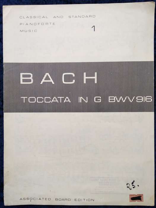 Book-Classical and Standard Pianoforte Music/Bach Toccata in G BWV916