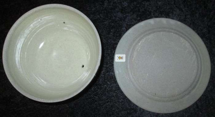 Mantenga Craft centre, Swaziland.Serving Ware-Pottery Butter/Cheese Dish LABEL ATTACHED