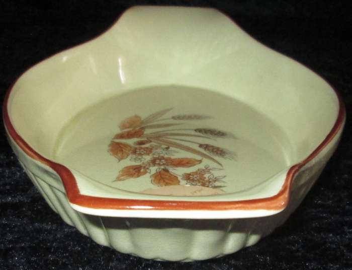 Home & Living-Kitchen ware-SAKURA Stoneware Dish Made in Japan. Brand new