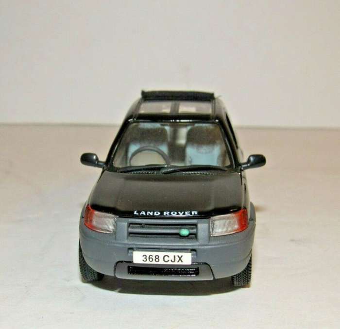 Universal Hobbies Land Rover Freelander 1998 Open Back Black 1:43 w/ Box