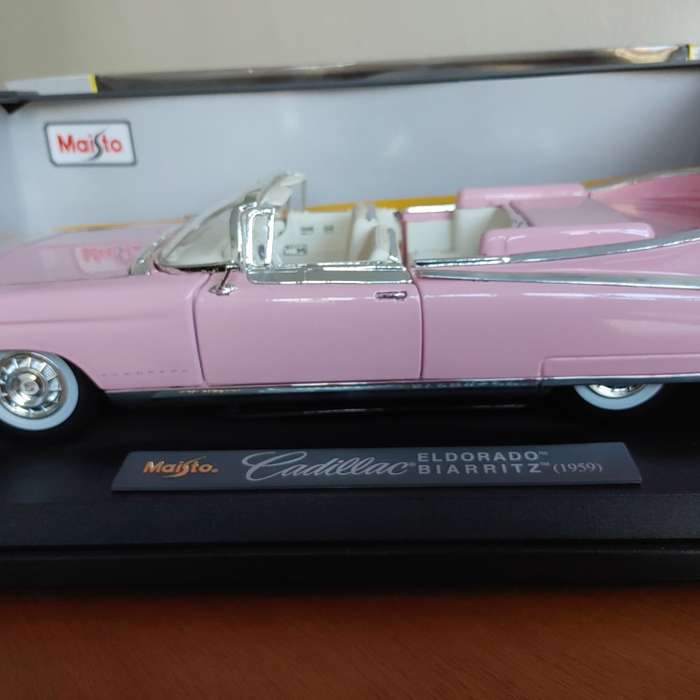 1959 Cadillac Eldorado Biarritz 1:18 Maisto