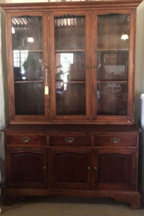 Vintage Teak bookcase - excellent condition - Length 132cm, width 46cm, height 2m