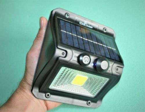 LARGE OUTDOOR SENSOR LIGHT /RAIN PROOF/MOTION SENSOR/5 YR BATTERY LIFE/LITHIUM BATTERY