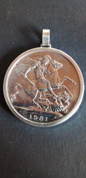 STUNNING STERLING SILVER PENDANT WITH 1951 FIVE SHILLINGS - PLEASE READ  BELOW.
