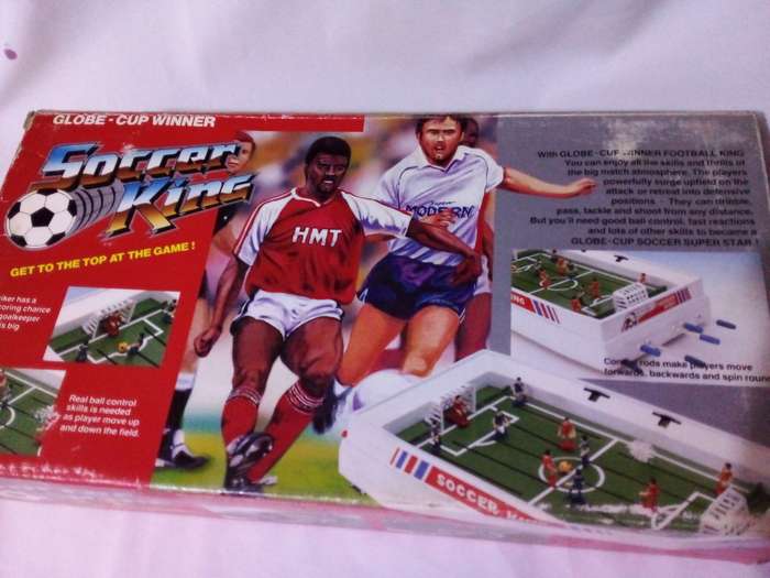 VINTAGE SOCCER KING - GLOBE CUP WINNER IN ORIGINAL BOX  - PERFECT CONDITION - SEE BELOW