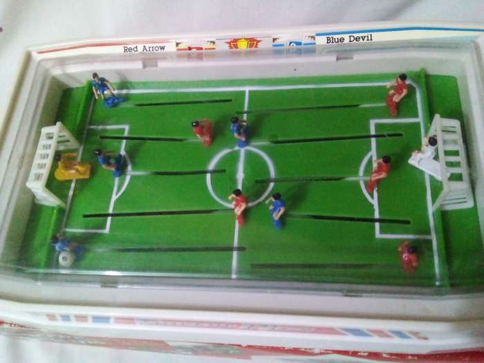 VINTAGE SOCCER KING - GLOBE CUP WINNER IN ORIGINAL BOX  - PERFECT CONDITION - SEE BELOW