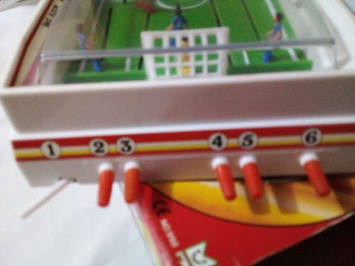 VINTAGE SOCCER KING - GLOBE CUP WINNER IN ORIGINAL BOX  - PERFECT CONDITION - SEE BELOW