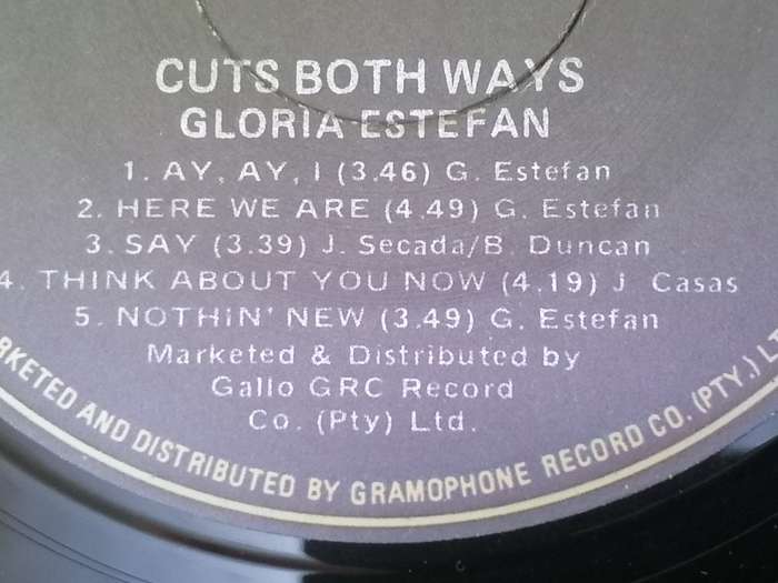 GLORIA ESTEFAN (CUTS BOTH WAYS) - VINYL IN EXCELLENT COND. - SEE BELOW FOR INFO.