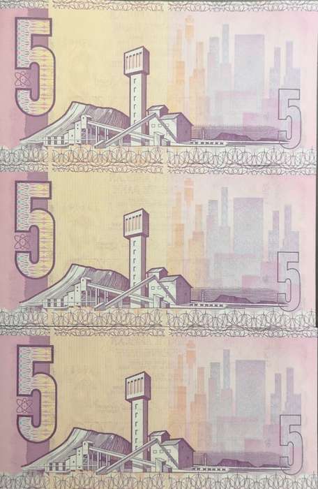 *Crazy Start* C L Stals R5 Note in Crisp Condition x 3 Serial Numbers in AL Sequence.