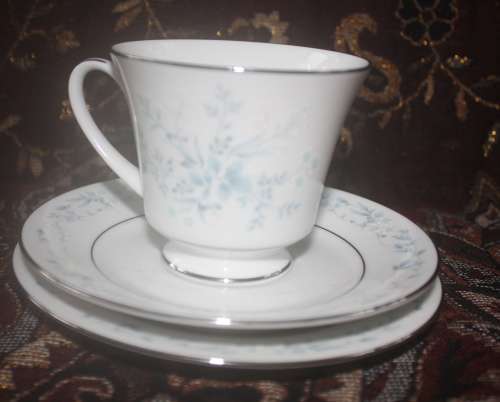 Noritake Tri Set  (Carolyn)