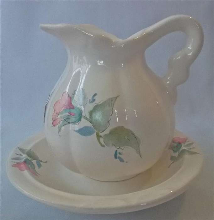 Wash Basin and Jug Ornament (Mini)