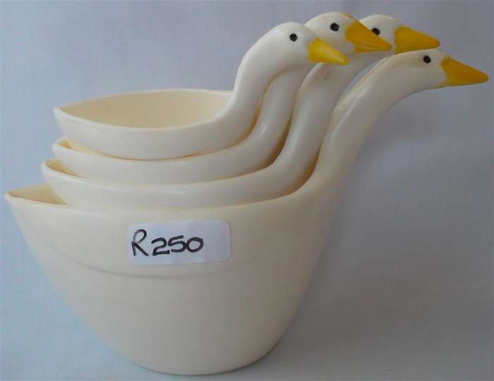 Retro Geese Measuring Nesting Cups