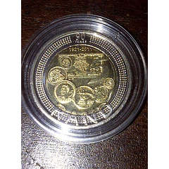 Capsuled 2011 R5 coin 90th year - still in excellent condition