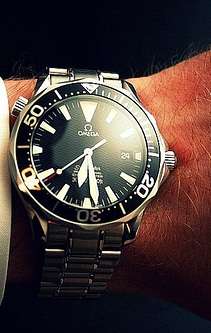OMEGA BOND AUTOMATIC SEAMASTER CHRONOMETER  MINT  @@ NO RESERVES@@