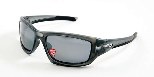 ***R1 AUCTION*** Oakley Valve Polarized Sunglasses