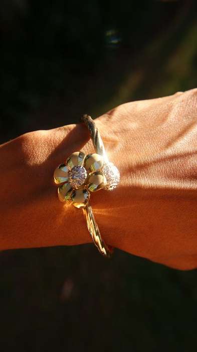 SOLID GOLD NECKLACE and MATCHING BRACELET SET @@ NO RESERVES@@ GENUINE AUCTION