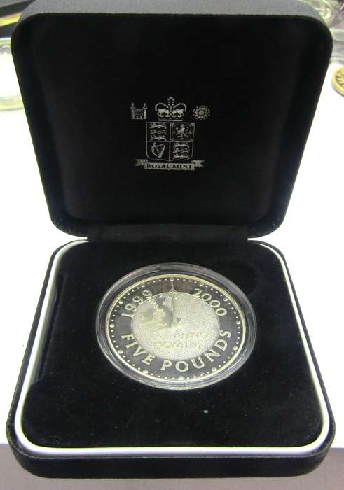 United Kingdom Millenium 2000 999 Silver Proof 5 Pounds in original box with COA