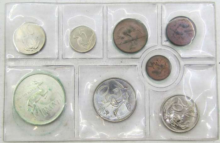2x1975 Republic of South Africa Mint  Set with SILVER RAND  unopened as issued