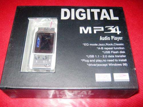TINY 2GB DIGITAL MP3 FUNKY PLAYER