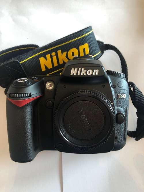 Nikon D90