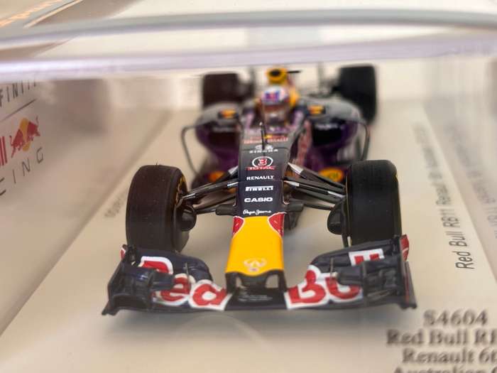 Daniel Ricciardo - 2015 Red Bull RB11 F1 `Australian GP` (Rare Spark 1:43)
