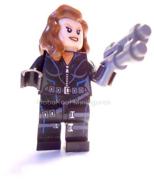 AVENGERS / BLACK WIDOW / COMBAT / OobaKool Minifigure