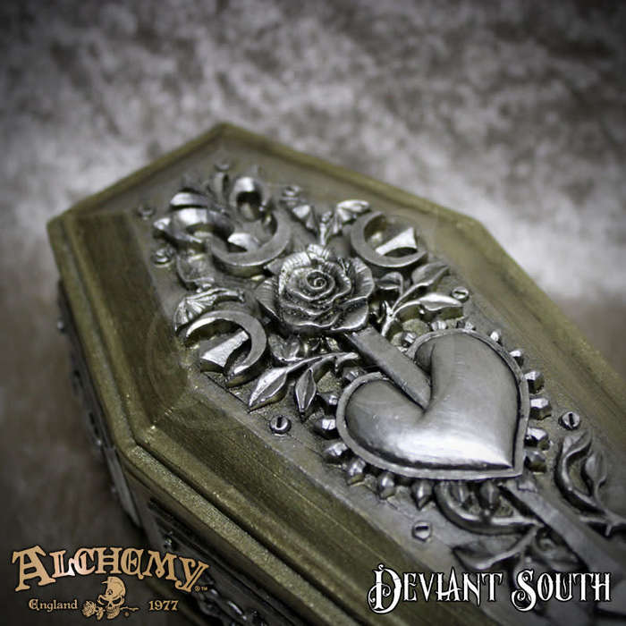 Alchemy Gothic V118 Bride of the Dark Kiss Casket & Figure