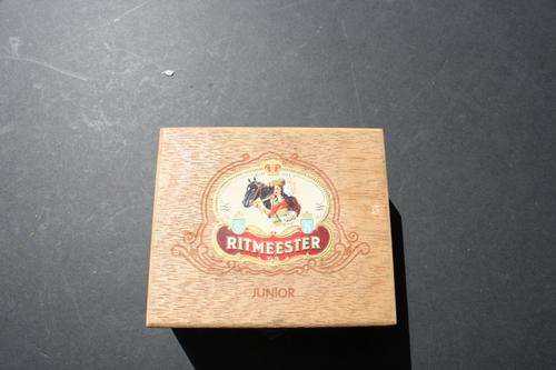 WOODEN CIGAR BOX - RITMEESTER JUNIOR  - 130 X 110 MM - 60 MM HIGH - PLEASE HAVE A LOOK
