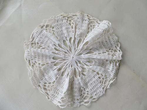 BEAUTIFUL DOILY - 170 MM DIAM. - A BIT STAINED - AS PER SCAN