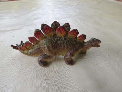 HARD PLASTIC DINOSAUR - AS PER SCAN - WILL COMBINE POSTAGE