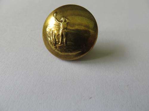 MILITARY BUTTON - AS PER SCAN - WILL COMBINE POSTAGE