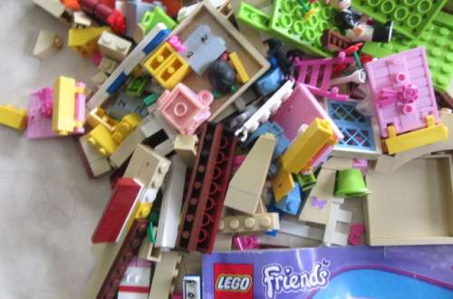 INCOMPLETE AND UNCHECKED LEGO ITEMS - LEGO - FRIENDS