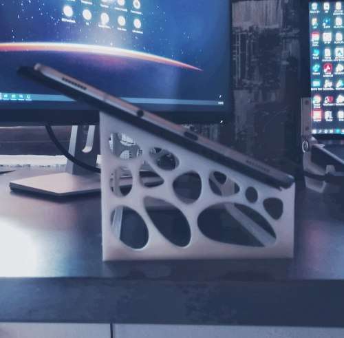 Voronoi Tablet/iPad Stand with Charging Capabilities