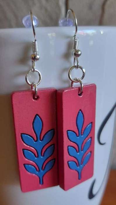 Wholesale Earrings perfect for reselling bulk lot of 25pairs