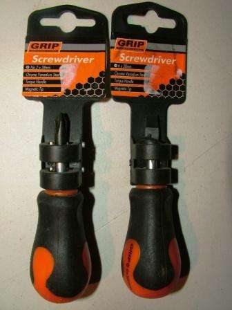 GRIP 2 PIECE SCREWDRIVER SET :CHROME VANADIUM STEEL WITH MAGNETIC TIP AND TORQUE HANDLE